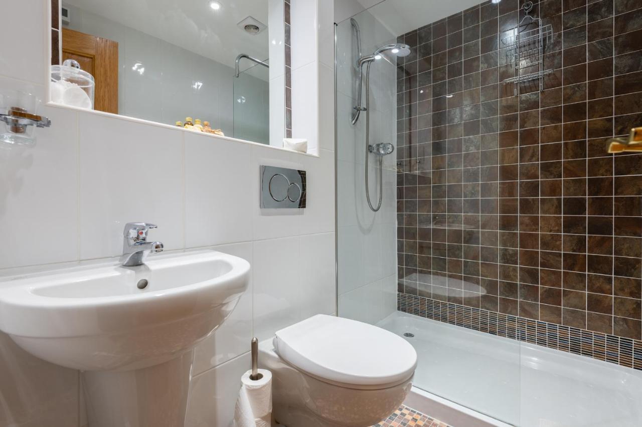 138 North Street - Luxury 2 Bed 2 Bath With Secret Garden, Summerhouse, Putting Green St Andrews Exterior photo