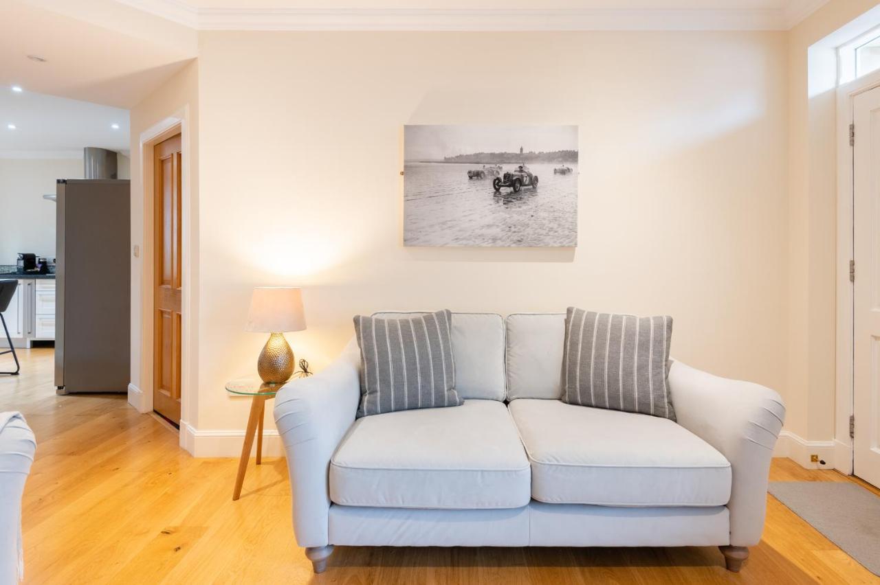 138 North Street - Luxury 2 Bed 2 Bath With Secret Garden, Summerhouse, Putting Green St Andrews Exterior photo
