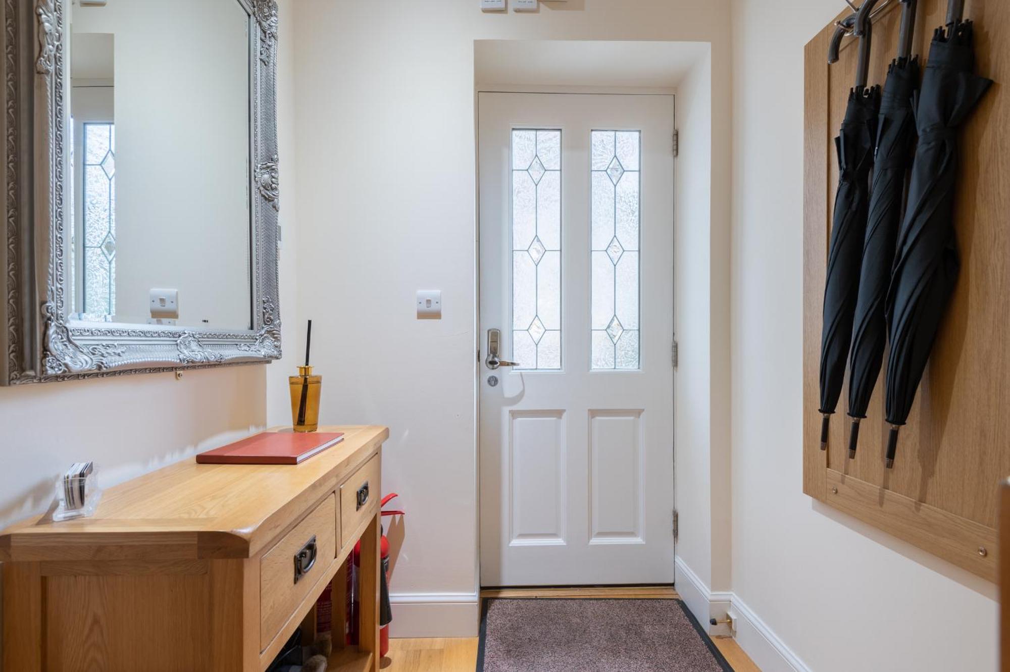 138 North Street - Luxury 2 Bed 2 Bath With Secret Garden, Summerhouse, Putting Green St Andrews Exterior photo