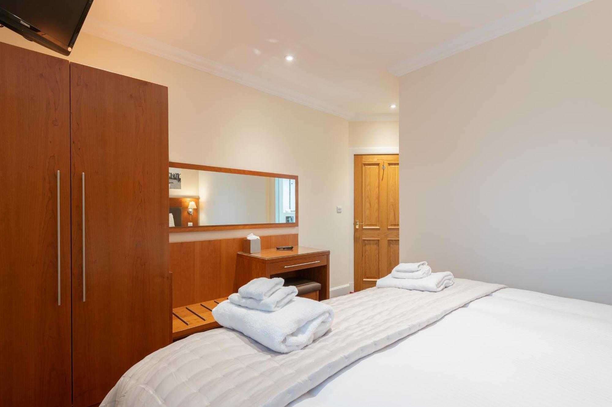 138 North Street - Luxury 2 Bed 2 Bath With Secret Garden, Summerhouse, Putting Green St Andrews Exterior photo
